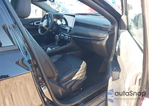 2024 Jeep Compass Latitude 4X4 z USA, uszkodzony, nr VIN 3C4NJDBN2RT158522